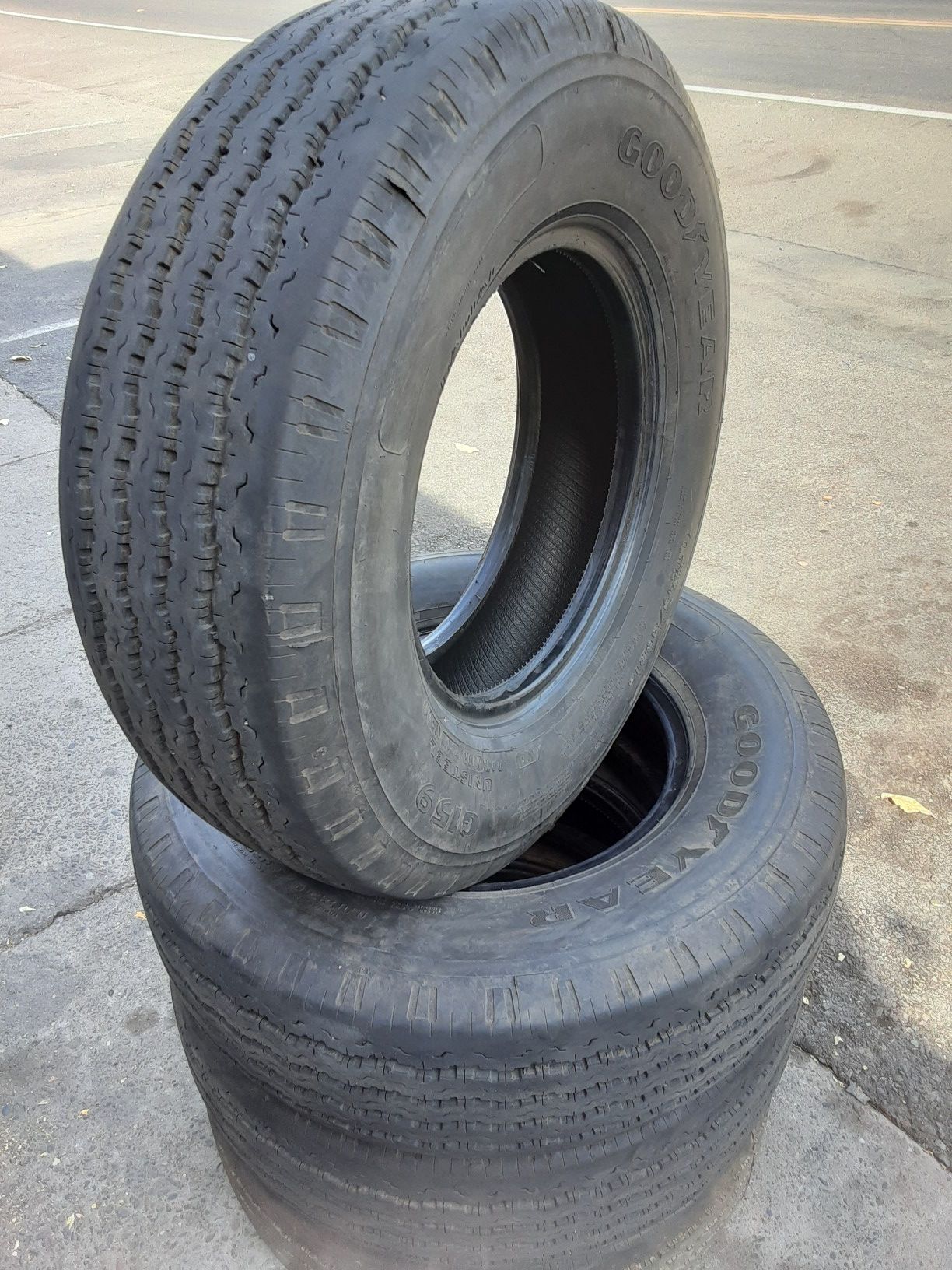 Trailer tires LT2358516"goodyear