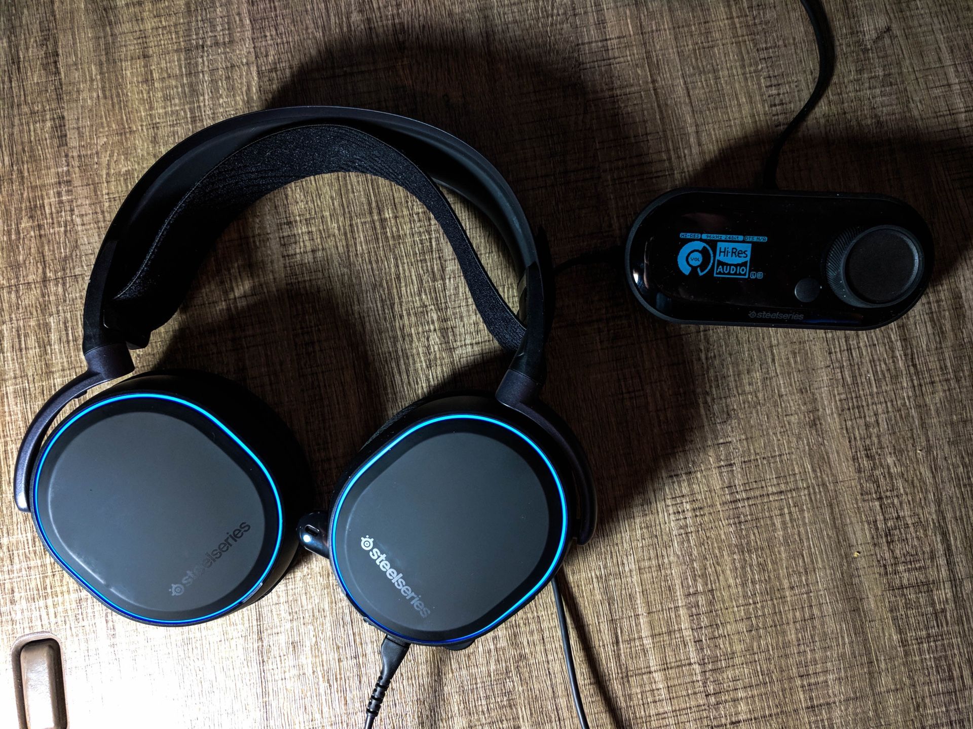 Steelseries arctis pro + gameDAC headphones