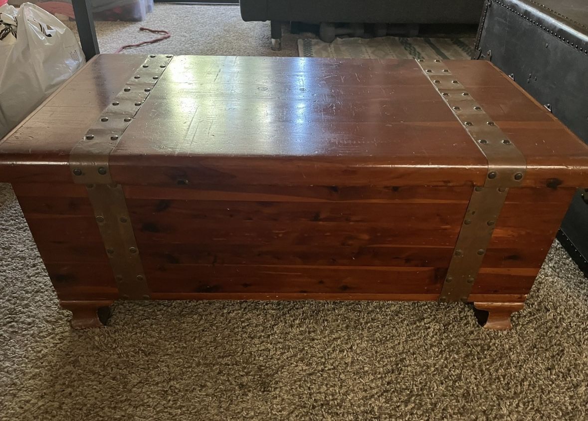 Antique Cedar Hope chest / Coffee Table Storage