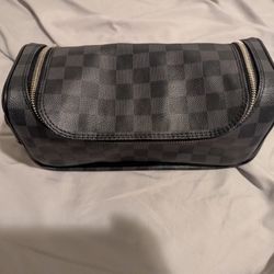 Louis Vuitton Toiletry Pouch Damier Graphite