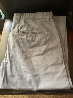 Tengo estos pantalones nuevos muy bonitos sólo talla 32 muy buena calidad