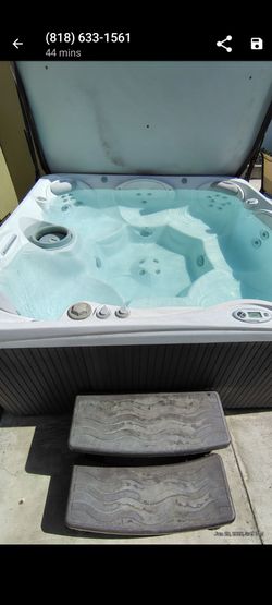 Hi end 6 person hot springs spa