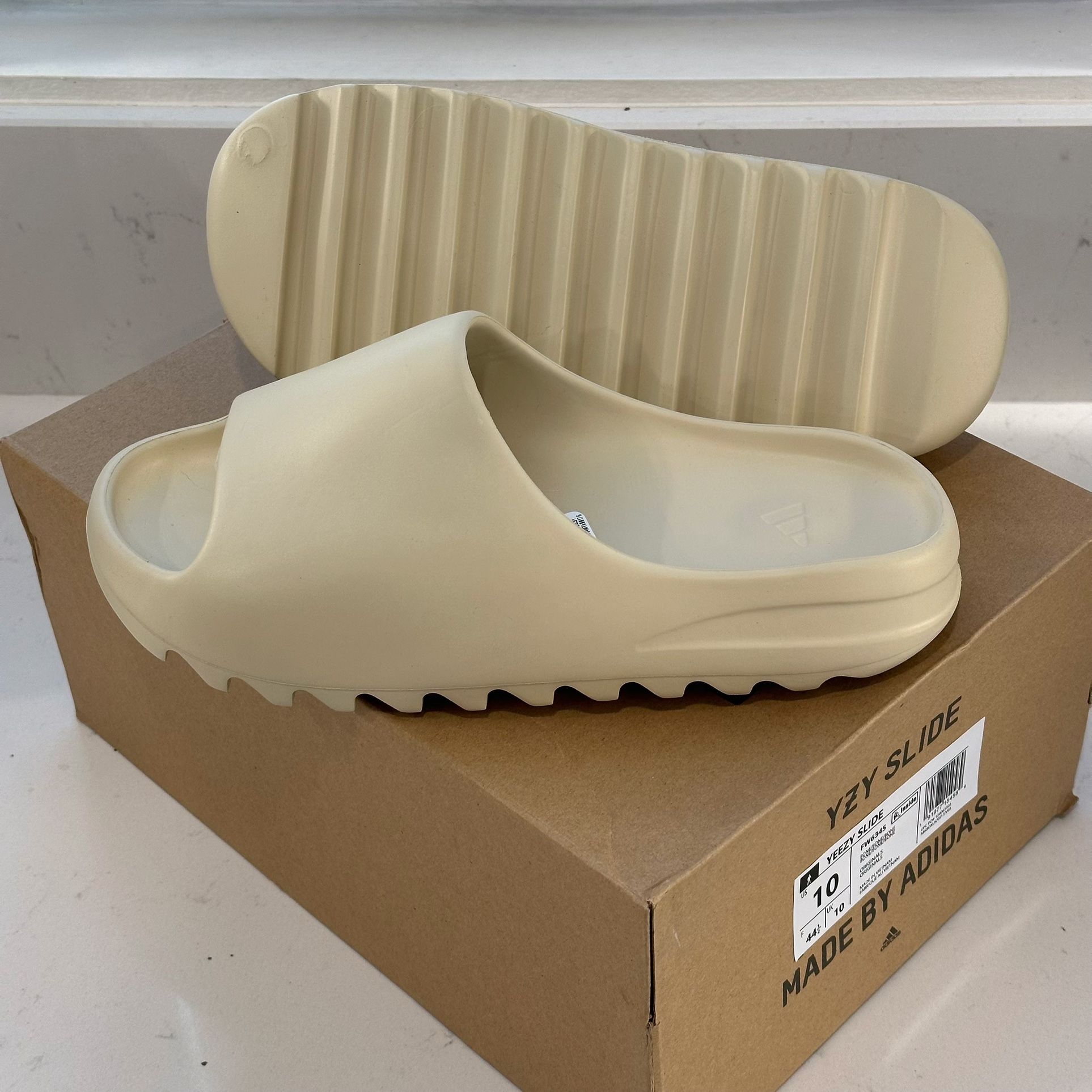 Yzy Slide Made By Adidas Size 10