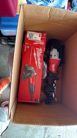 Milwaukee electric grinder mint/Accessoies/Box.