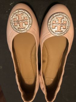 New Tory Burch Flats Size 5. PRICE IS FIRM