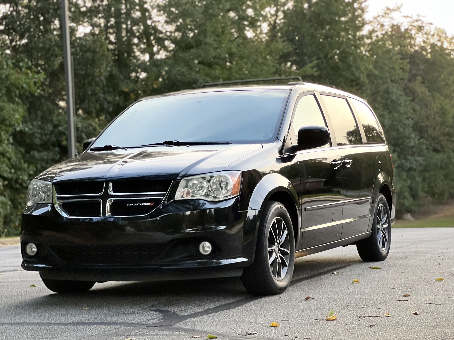 2017 DODGE CARAVAN for Sale in Decatur, GA - OfferUp