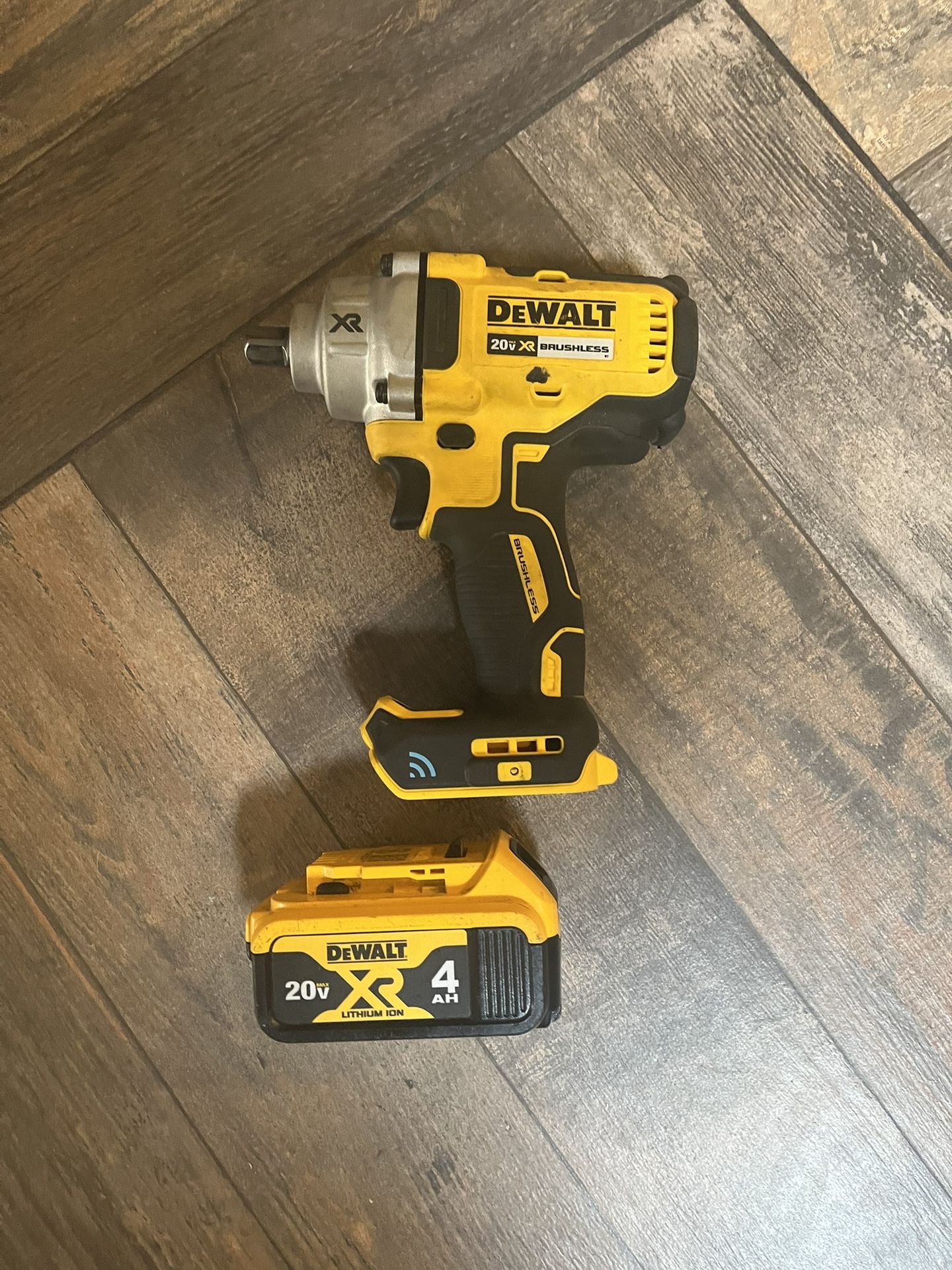 Dewalt xr 20v 1/2 impact