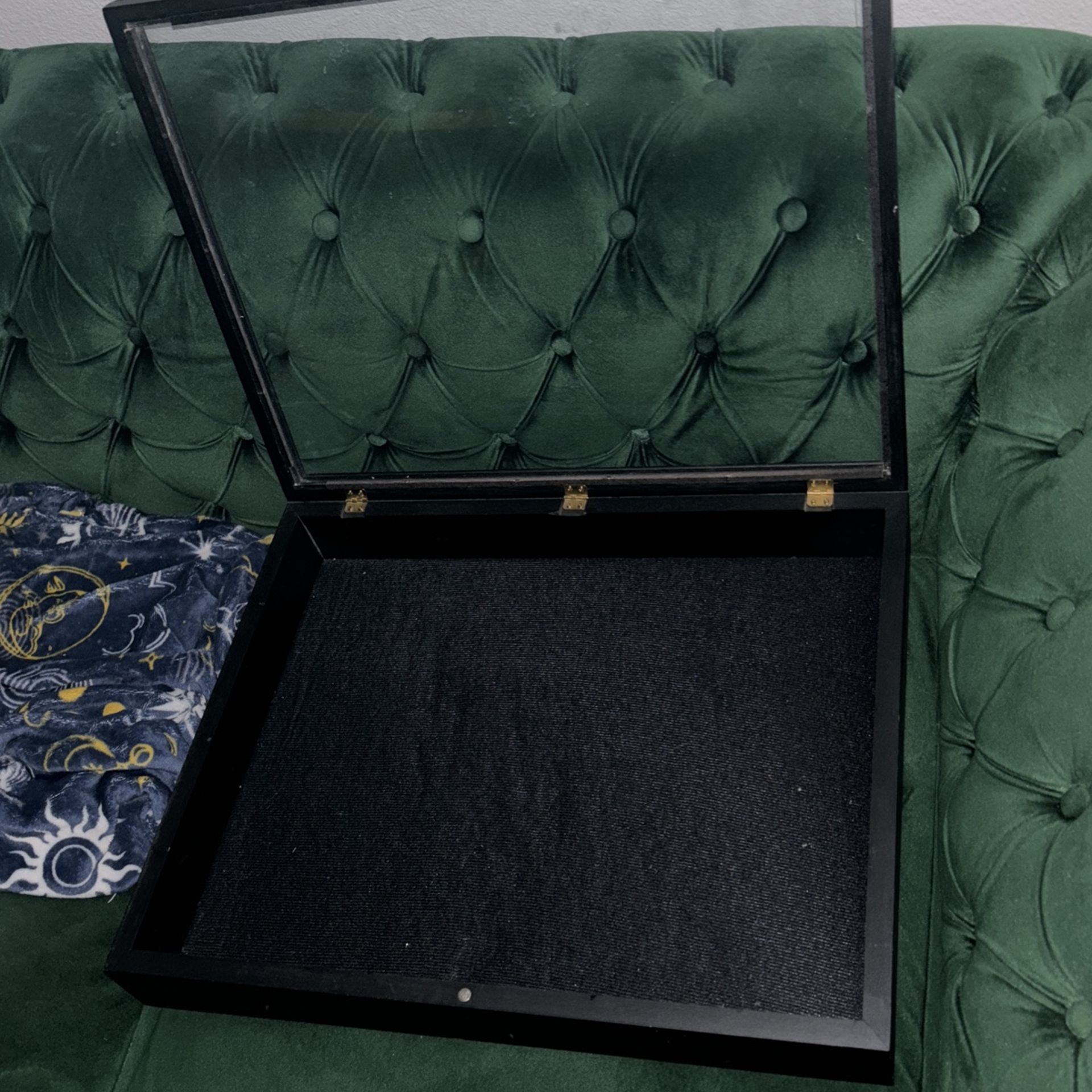 Shadowbox