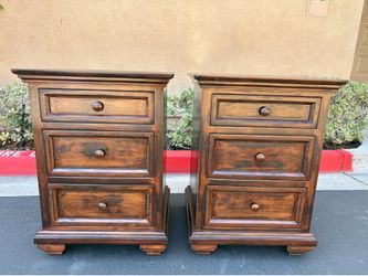 Brand New Solid Wood Nightstands / End Tables – Matching Pair (Dark Walnut)