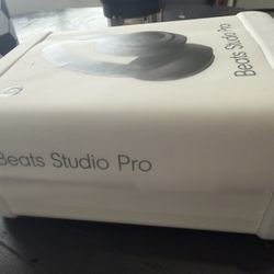 Beats Studio Pro