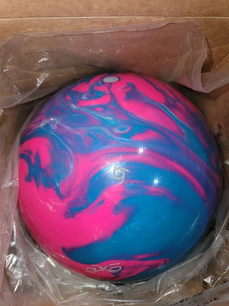 Storm Super Lock Bowling Ball - 15lbs New / Undrilled for Sale in