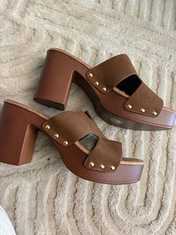 Nicole Miller brown sandals size 7.5