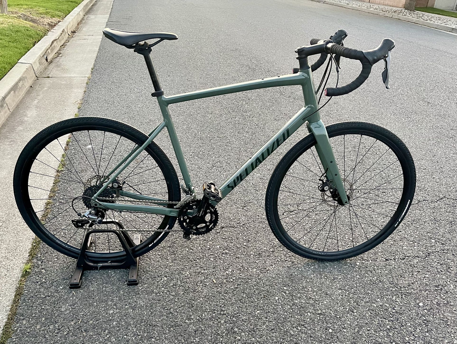 Specialized Diverge Gravel Bike Size 61cm