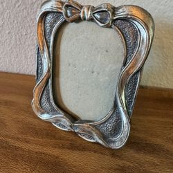 Pewter Silver/Toned Vintage Bow Frame Wallet Sized 