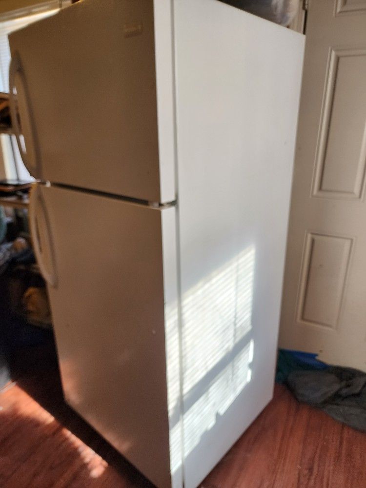 Refrigerator Frigidaire