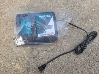 MAKITA DC18RC Charger