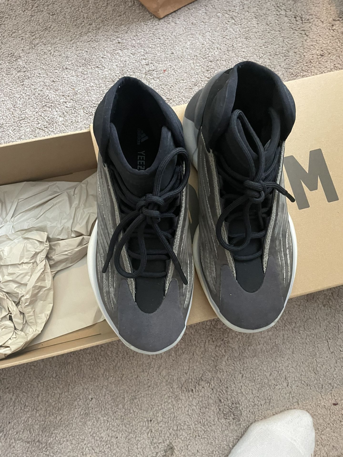 Yeezy QNTM