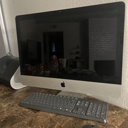 Apple Desktop Computer 