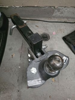 Husky Weight Distribution hitch. Used on Travel Trailer 12500lbs