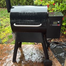 Traeger Pro 575 WiFIRE Pellet Grill – D2 Drive – Excellent Condition