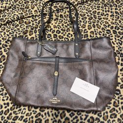Coach City Zip Tote And Wallet In Signature Brown 