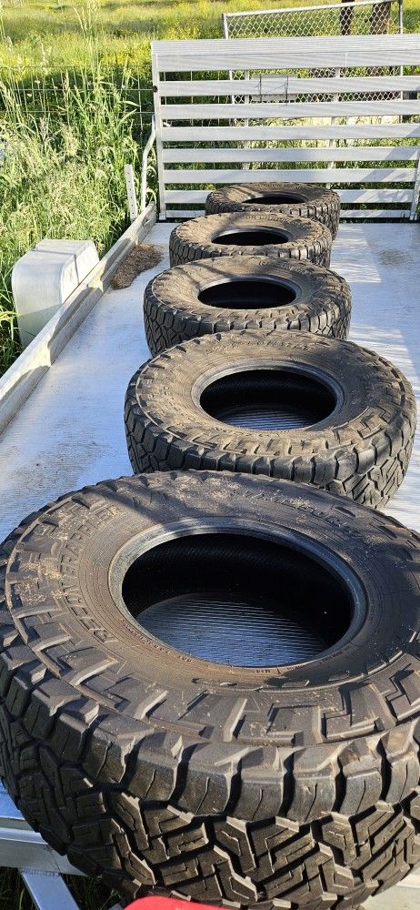 5 37x12.50R18 Nitto, Recon Grapplers. 1700 Obo
