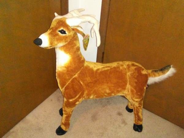 Huge stuffed Standing Deer! Melissa & Doug * New W/Tag