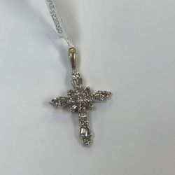 10KYG Religious 0.75CTW Diamond Cross Pendant 