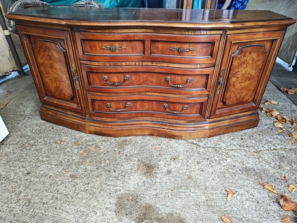 china cabinet hutch