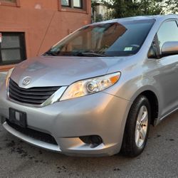 2014 Toyota Sienna
