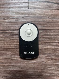 Remote shutter for photography camera