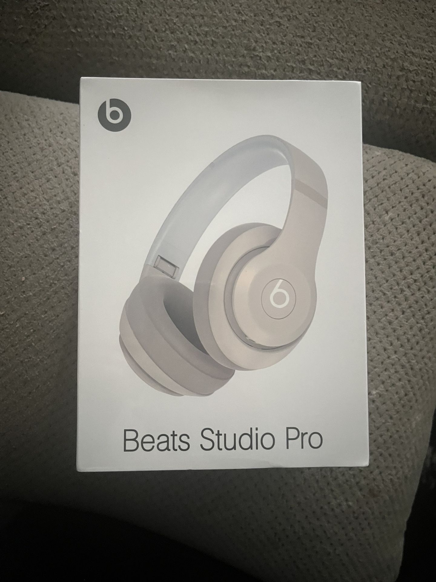 Beats Studio Pro