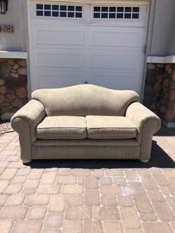 Beautiful Love Seat - Can Deliver!