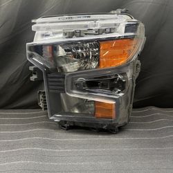 2022 - 2024 Chevy Silverado 1500 Right Headlight NEW