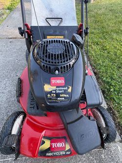 Self propelled Toro Lawnmower