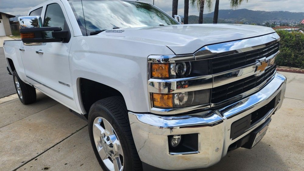 2016 Chevrolet Silverado 2500 HD DIESEL