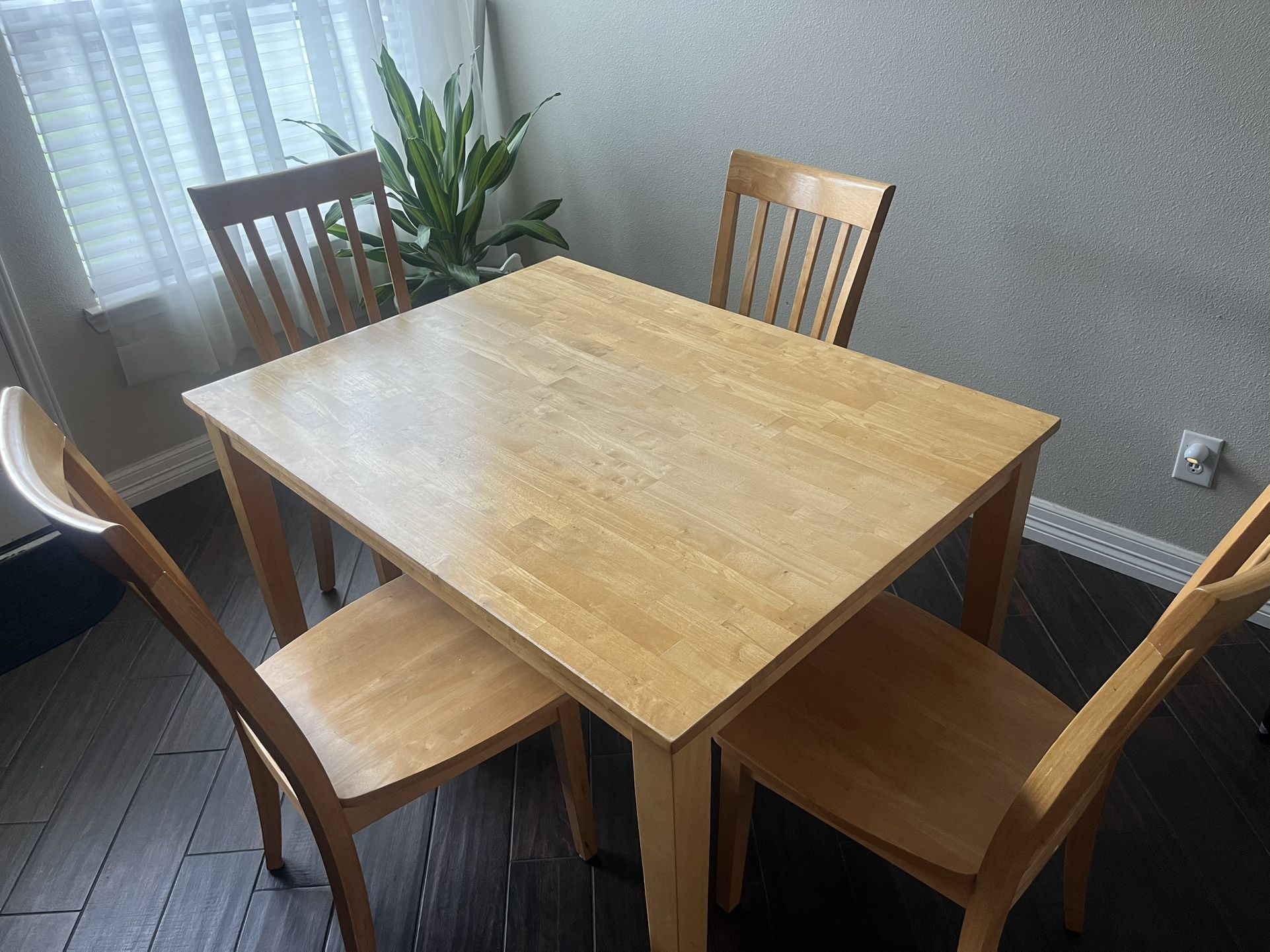 Kitchen Table And Chairs