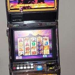 Aristicrat BUFFALO Slot Machine