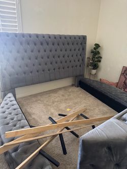 Grey Tufted Upholstered Bed Frame with Headboard
