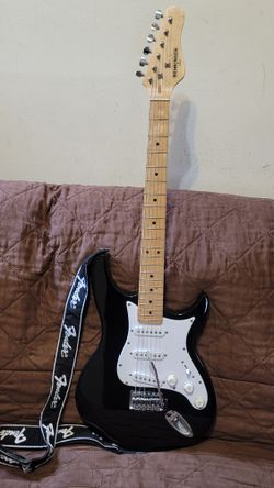 BERHINGER STRATOCASTER 6 STRINGS ELECTRIC GUITAR IN BLACK COLOR. 