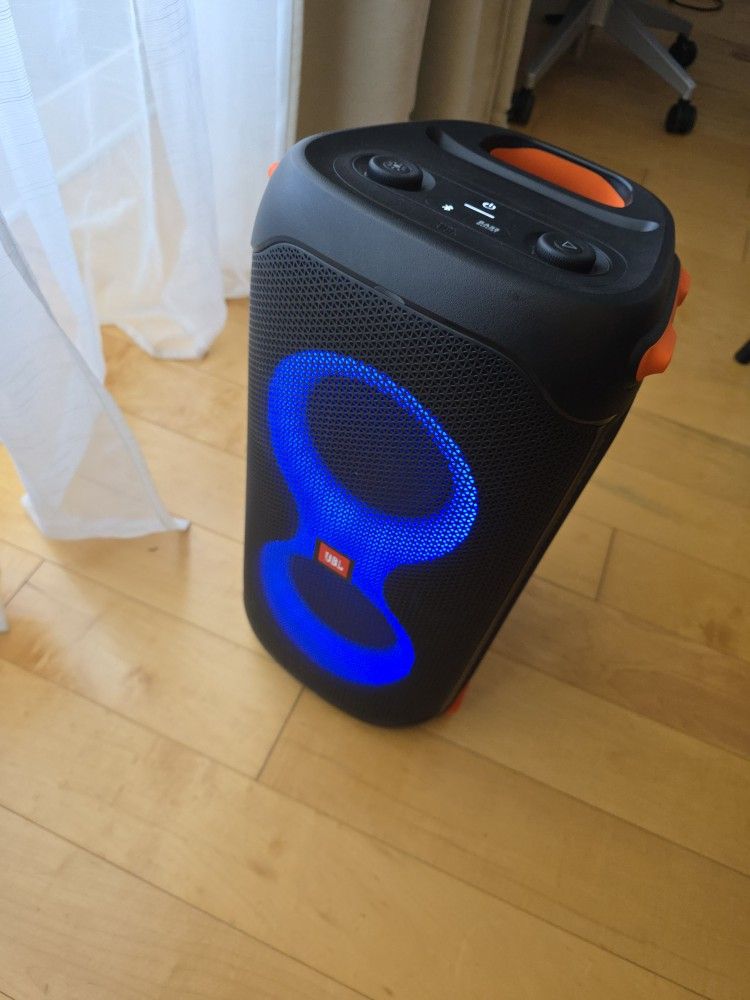 Portable Party Speaker/ JBL Party Box 110