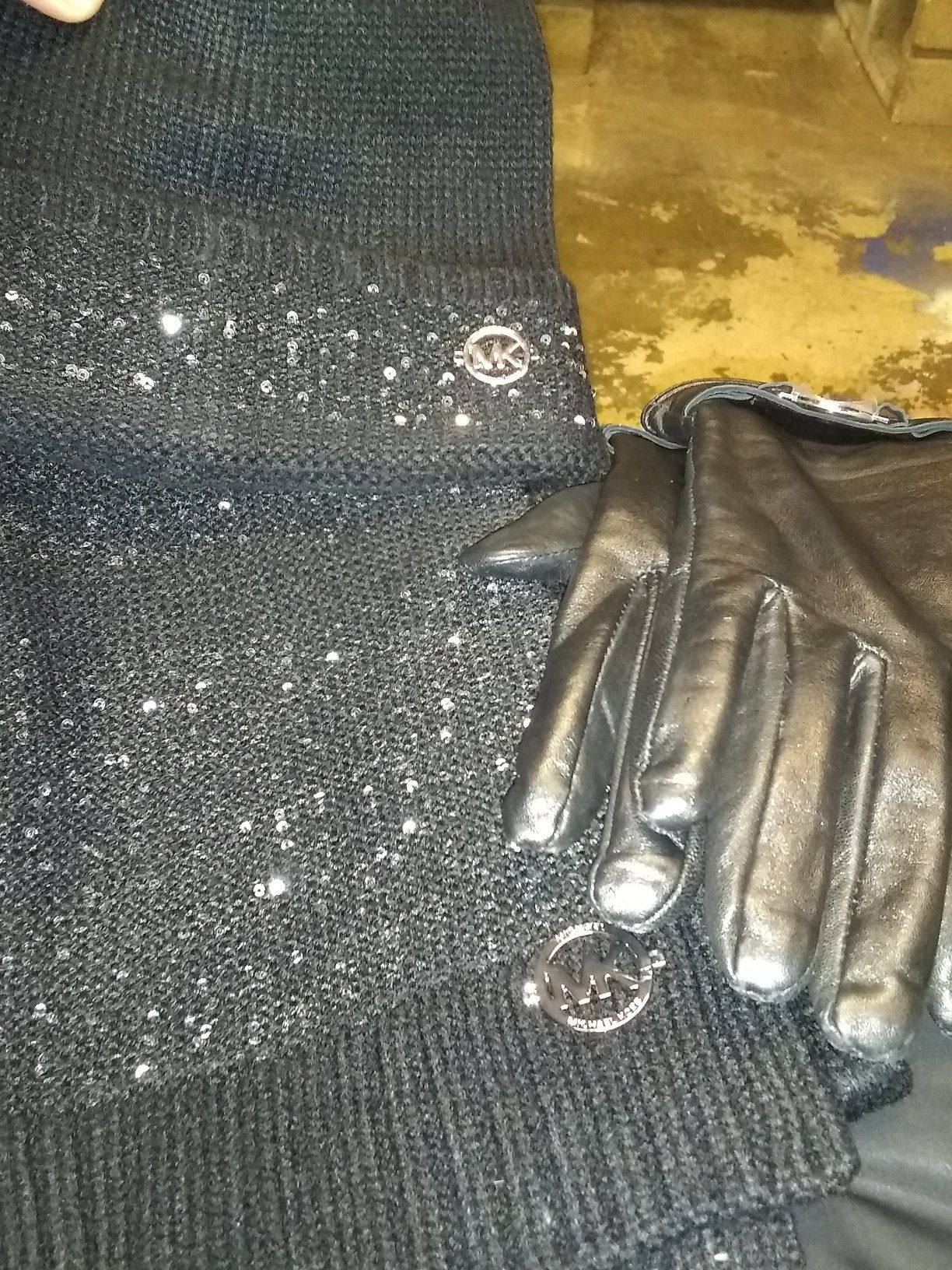 Michael Kors hat, scarf, and leather gloves for Sale in Holden, MO - OfferUp
