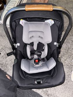 Nuna carseat