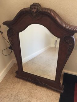 Mirror in great condition for sale. Imported from India