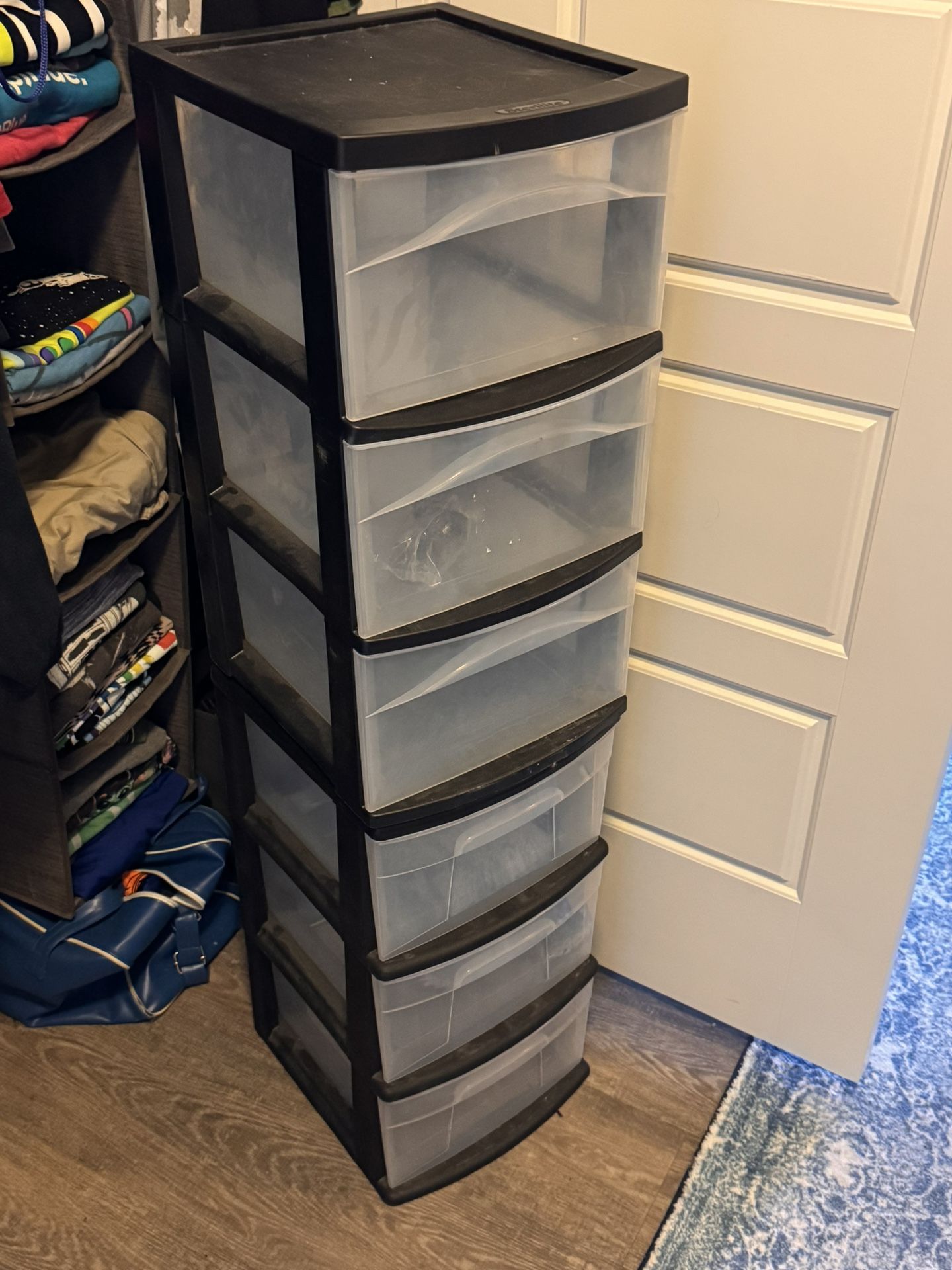 Small drawer containers (3&3) with wheels (optional) 