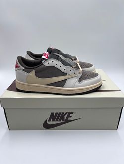 Travis Scott Reverse Mocha Jordan 1 Low Nike Shoe
