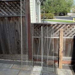 White Shelf Wire Rack
