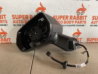 2024 Cadillac XT4 Driver Door mirror BRAND NEW OEM 2025😎