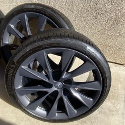 Tesla Models S Twin Turbine