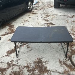 Foldable Table
